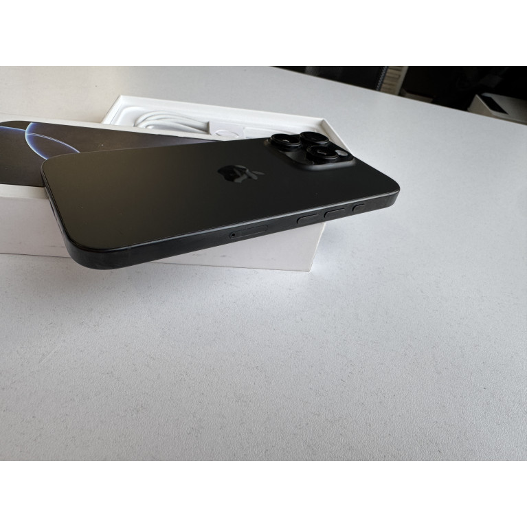 iPhone 16 Pro 256 Гб Черный титан Б/У