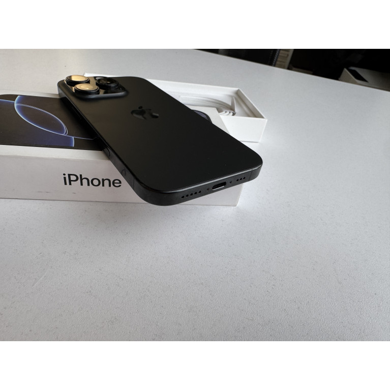 iPhone 16 Pro 256 Гб Черный титан Б/У