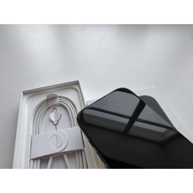 iPhone 16 Pro 256 Гб Черный титан Б/У