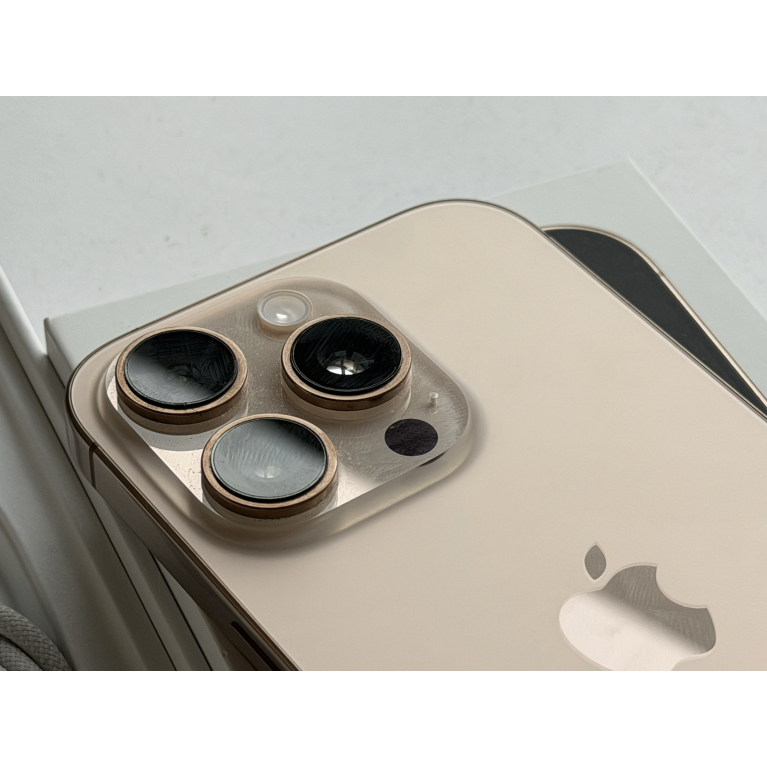 iPhone 16 Pro 256 Гб Пустынный титан Б/У