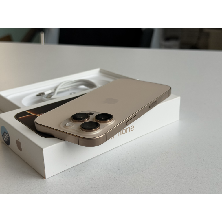 iPhone 16 Pro 256 Гб Пустынный титан Б/У