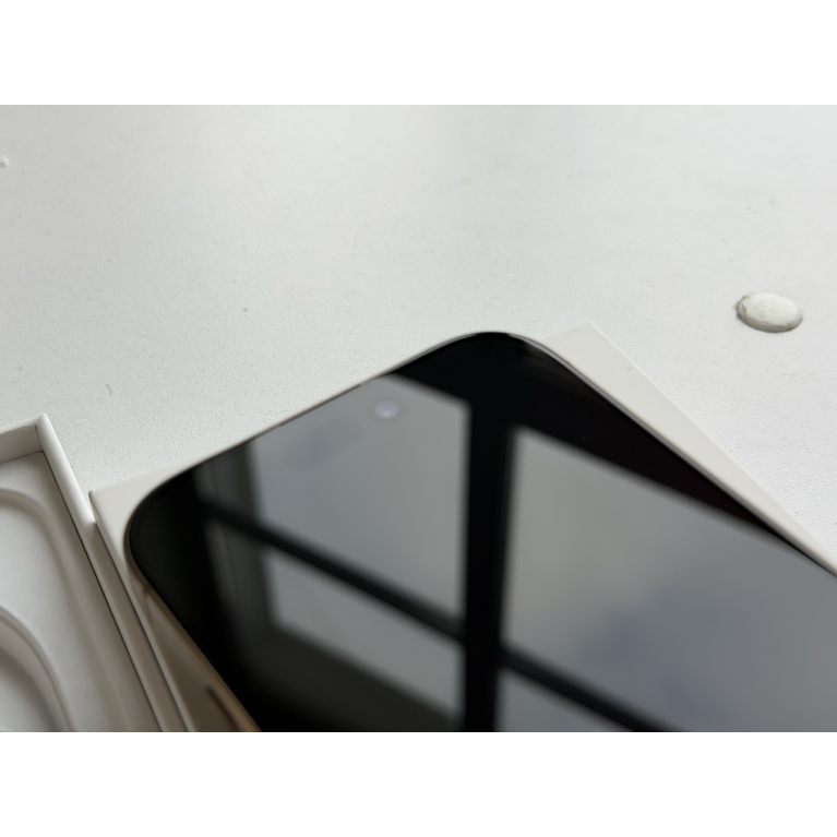 iPhone 16 Pro 256 Гб Пустынный титан Б/У