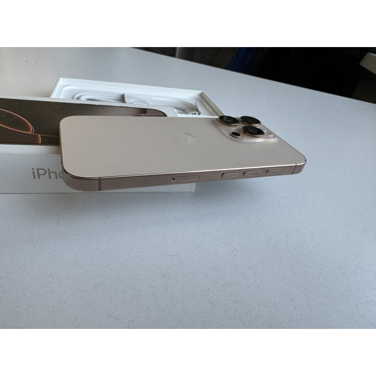 iPhone 16 Pro 256 Гб Пустынный титан Б/У