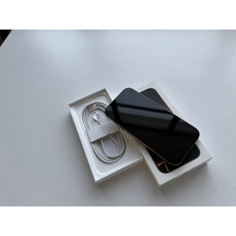 iPhone 16 Pro 256 Гб Пустынный титан Б/У