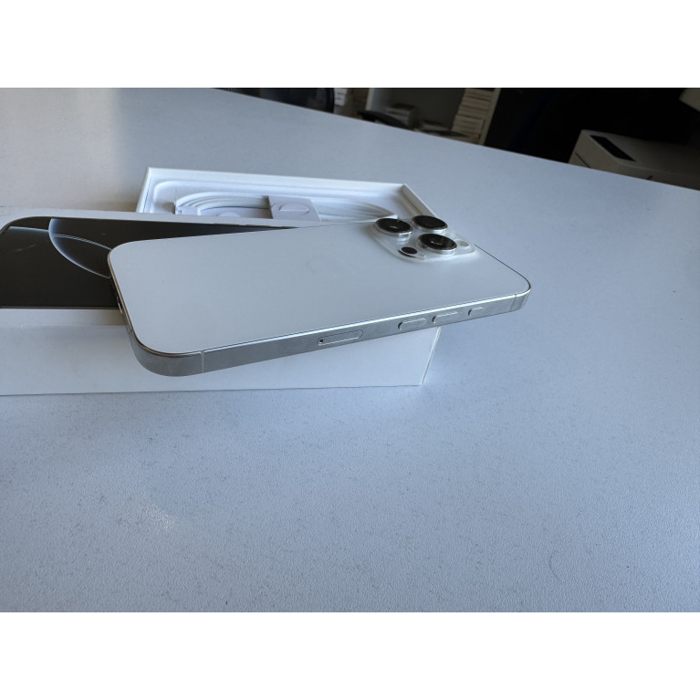 iPhone 16 Pro 256 Гб Белый титан Б/У