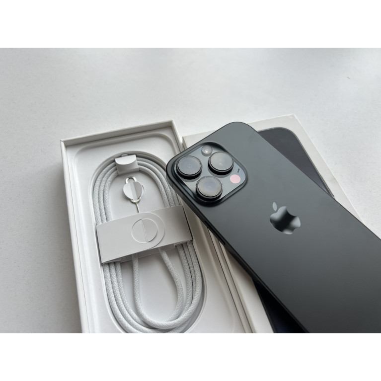 iPhone 16 Pro 512 Гб Черный титан Б/У
