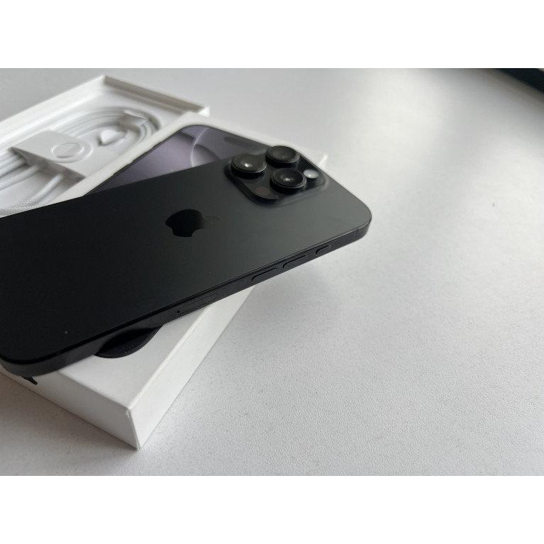 iPhone 16 Pro 512 Гб Черный титан Б/У