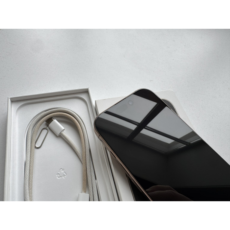 iPhone 16 Pro 512 Гб Пустынный титан Б/У