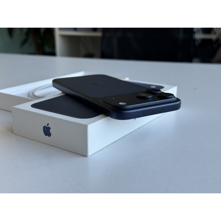 iPhone 17 Pro Max 512 Гб eSim Глубокий синий Б/У
