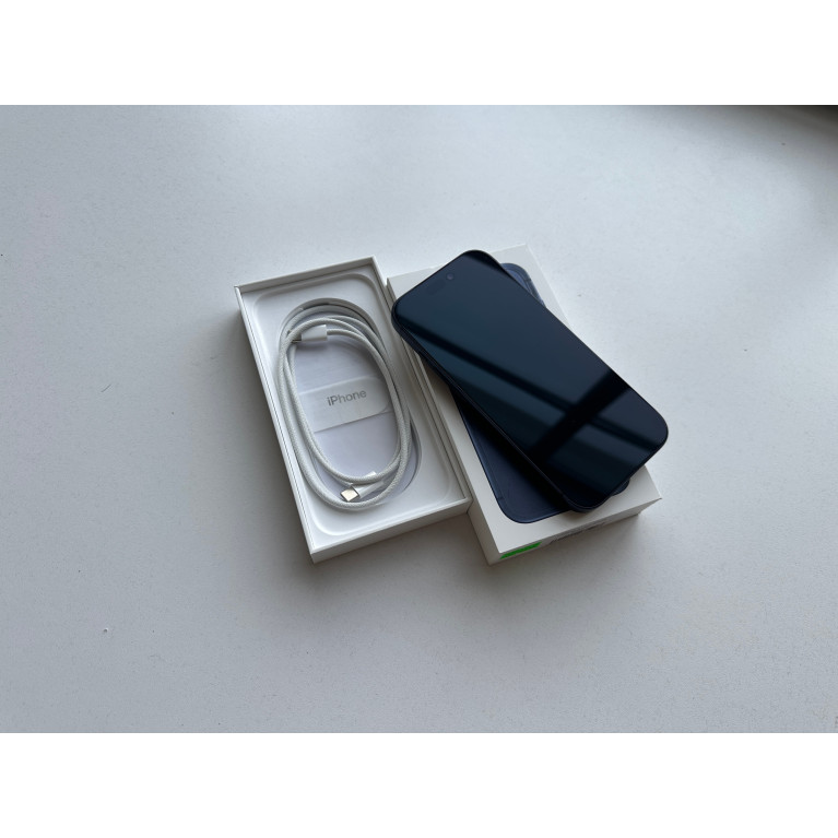 iPhone 17 Pro 256 Гб nanoSim + eSim Глубокий синий Б/У