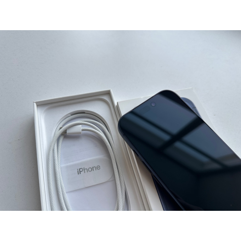 iPhone 17 Pro 256 Гб nanoSim + eSim Глубокий синий Б/У