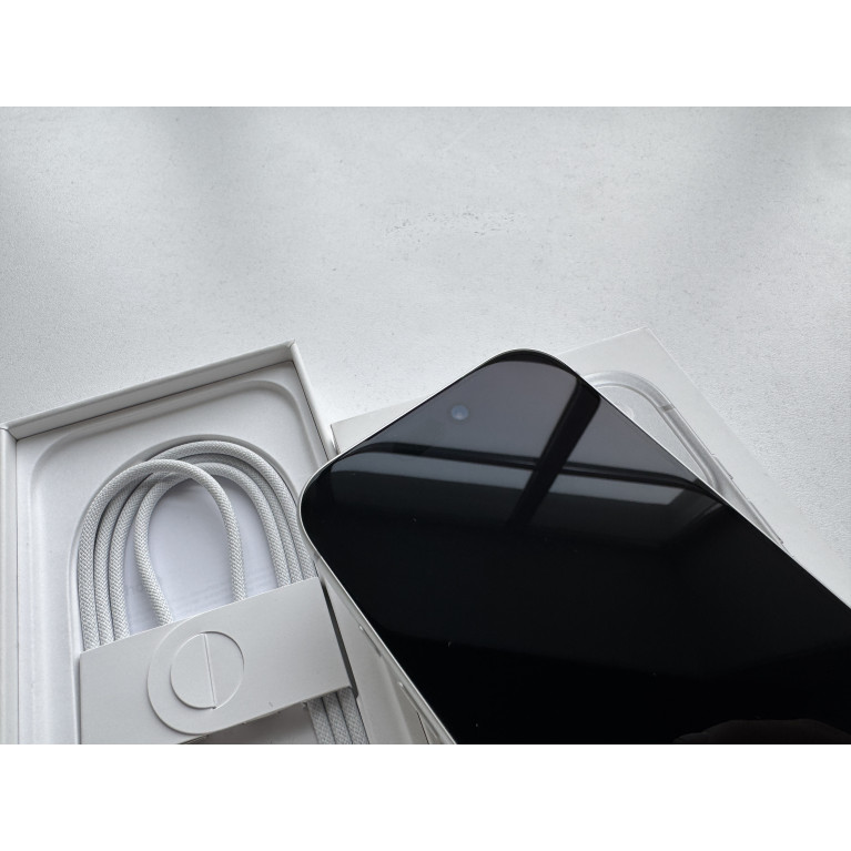 iPhone 17 Pro 256 Гб Серебристый Б/У