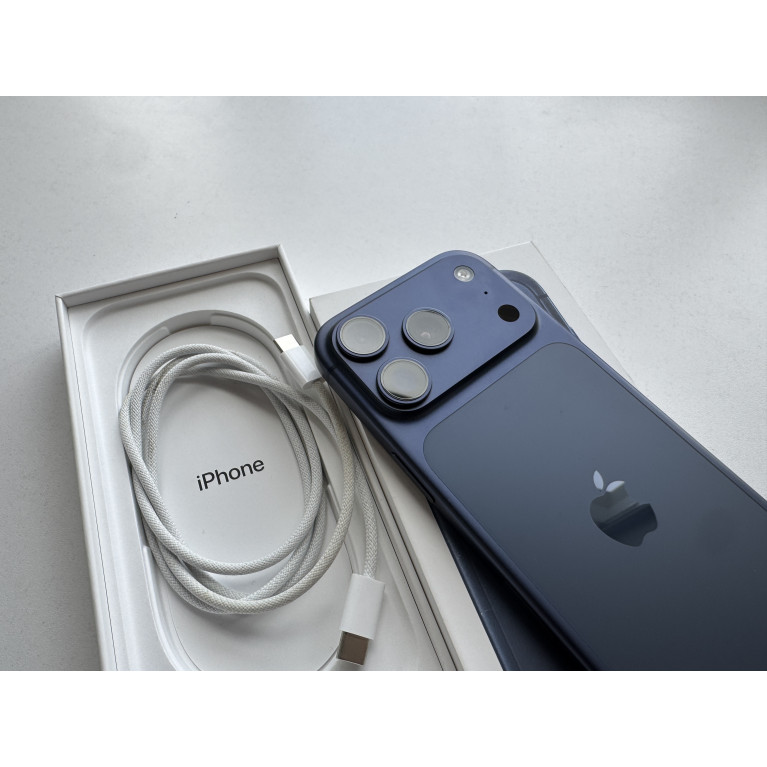 iPhone 17 Pro 512 Гб eSim Глубокий синий Б/У