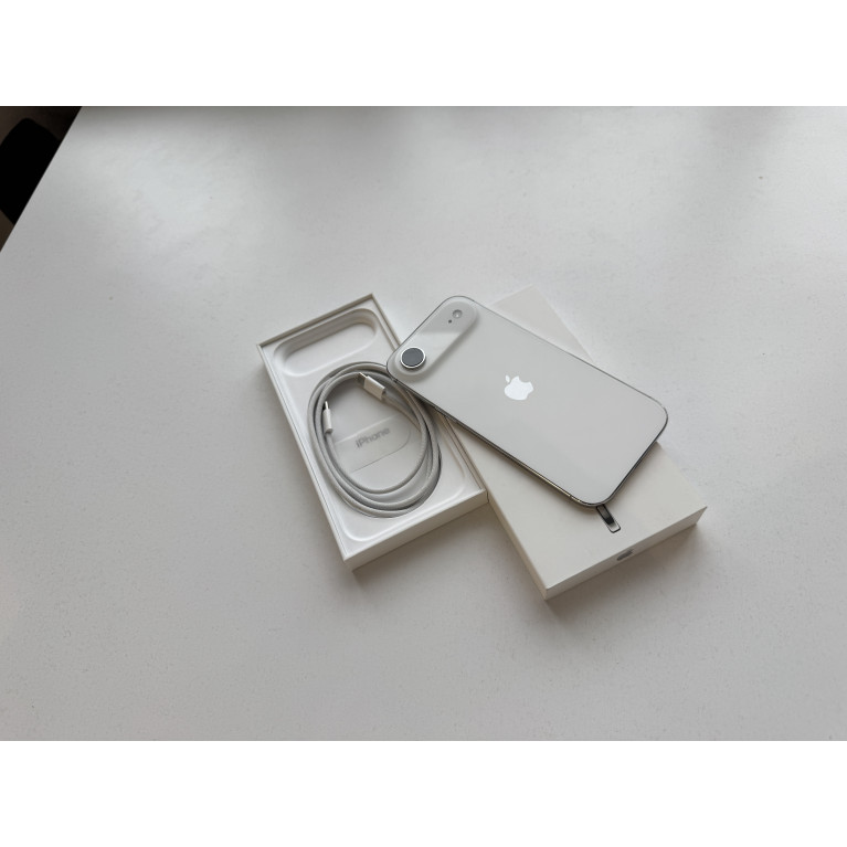 iPhone Air 256 Гб Белое облако Б/У