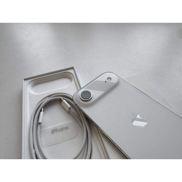 iPhone Air 256 Гб Белое облако Б/У