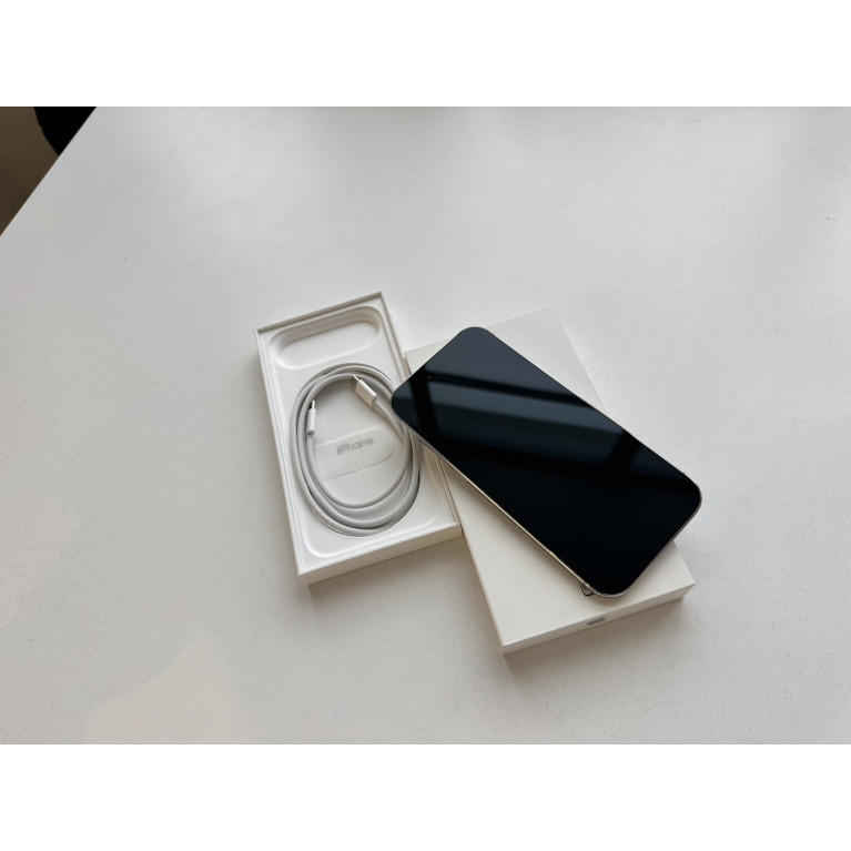 iPhone Air 256 Гб Белое облако Б/У
