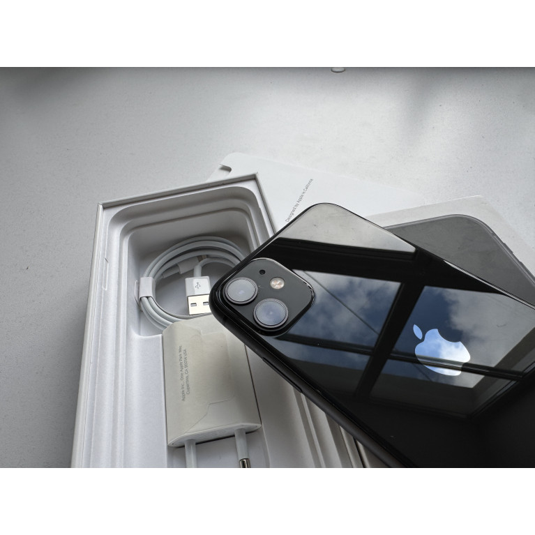 iPhone 11 128 Гб Черный Б/У