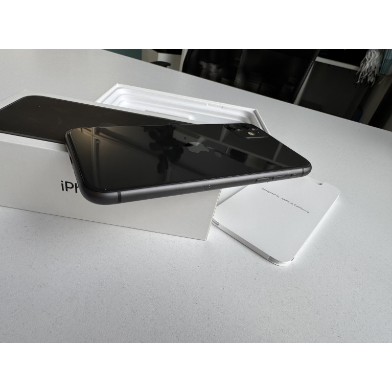 iPhone 11 128 Гб Черный Б/У