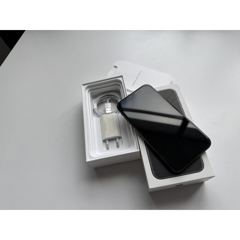 iPhone 11 128 Гб Черный Б/У