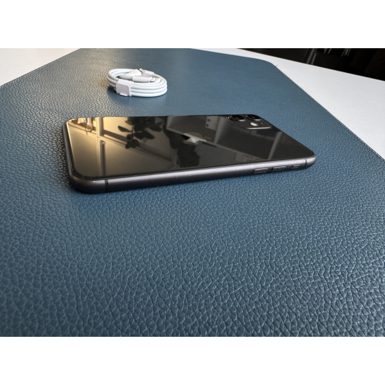 iPhone 11 128 Гб Черный Б/У