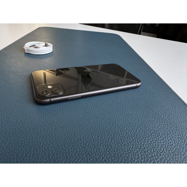 iPhone 11 128 Гб Черный Б/У