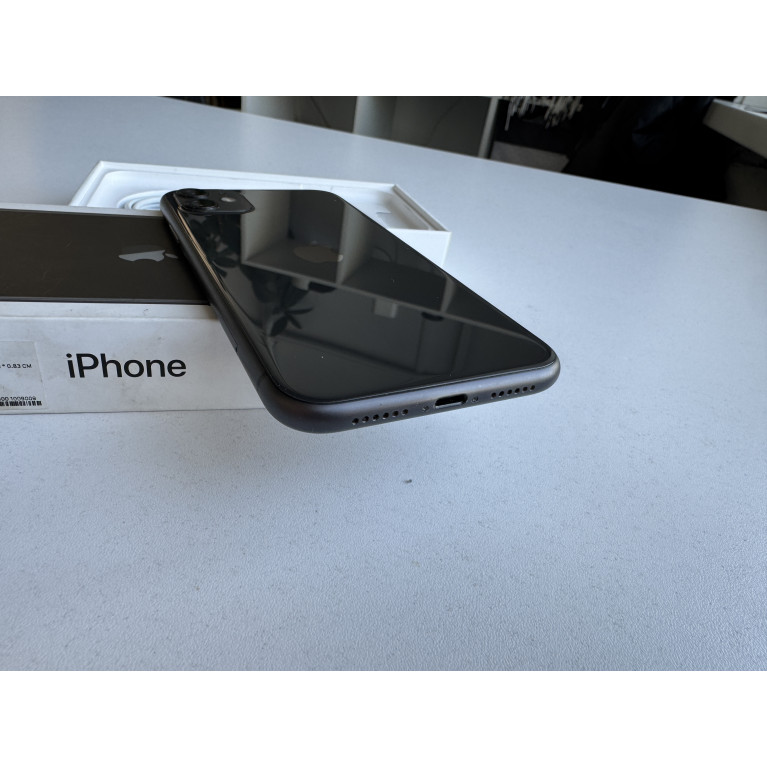 iPhone 11 128 Гб Черный Б/У