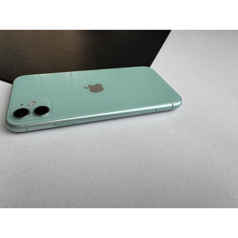 iPhone 11 128 Гб Зеленый Б/У