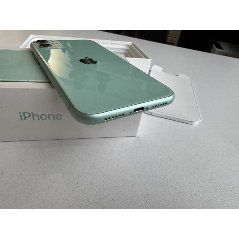 iPhone 11 128 Гб Зеленый Б/У