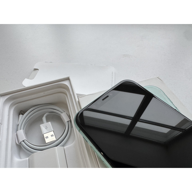 iPhone 11 128 Гб Зеленый Б/У