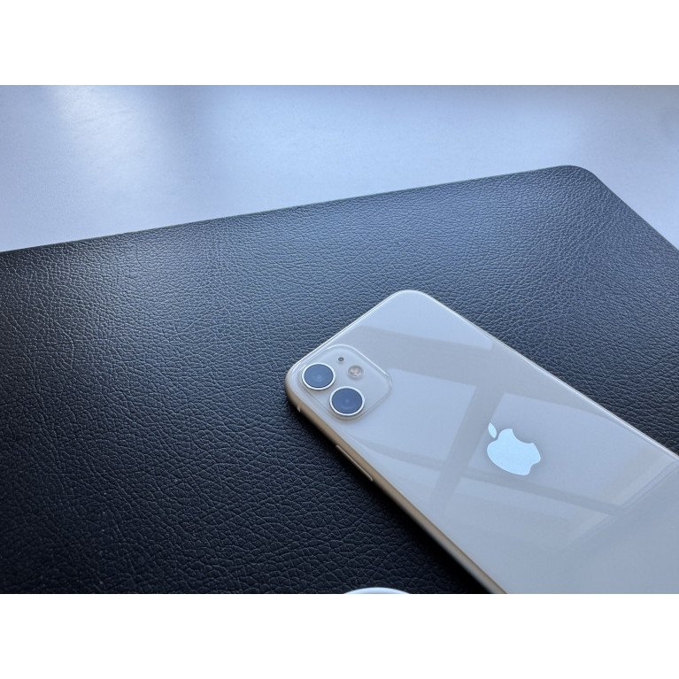 iPhone 11 128 Гб Белый Б/У