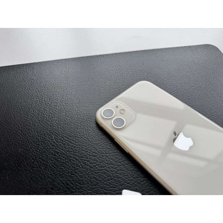 iPhone 11 128 Гб Белый Б/У