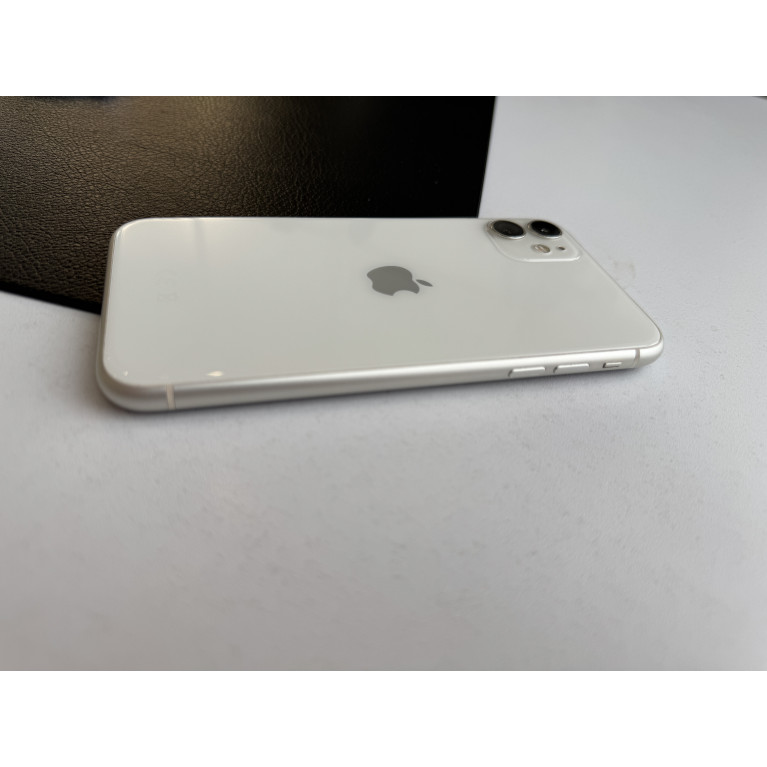 iPhone 11 128 Гб Белый Б/У