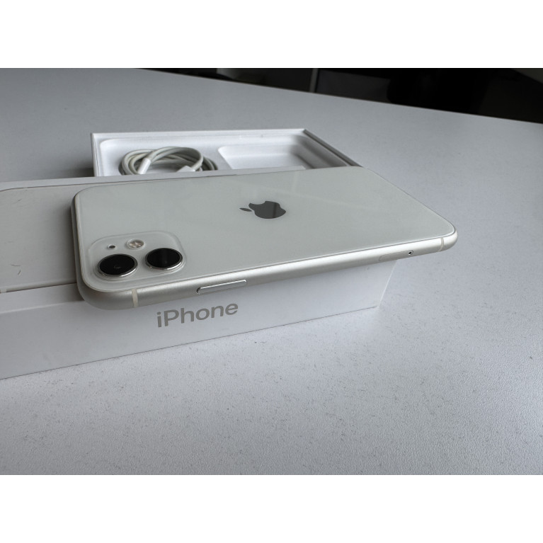 iPhone 11 128 Гб Белый Б/У