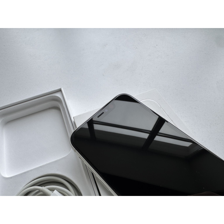 iPhone 11 128 Гб Белый Б/У