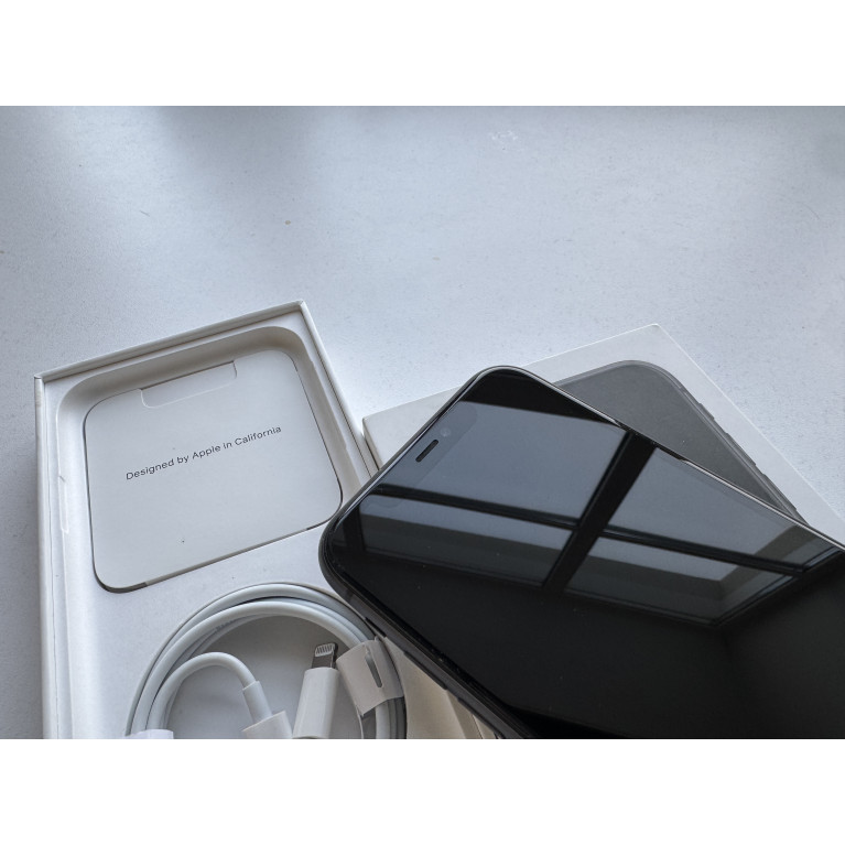 iPhone 11 64 Гб Черный Б/У