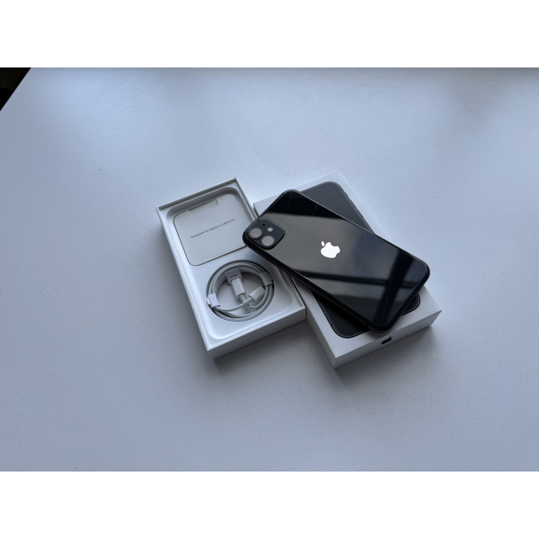 iPhone 11 64 Гб Черный Б/У