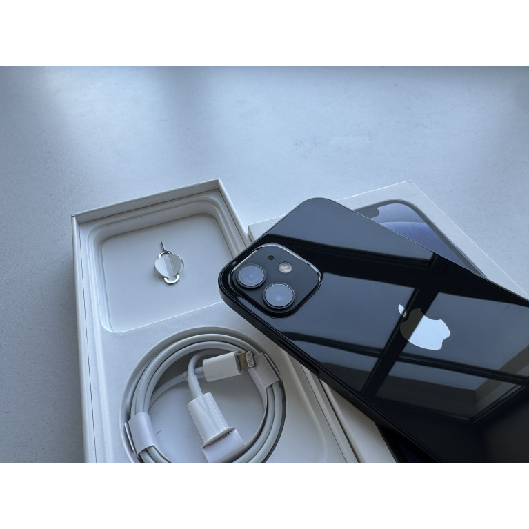 iPhone 12 128 Гб Черный Б/У