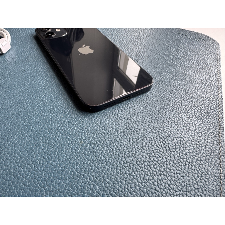 iPhone 12 64 Гб Черный Б/У