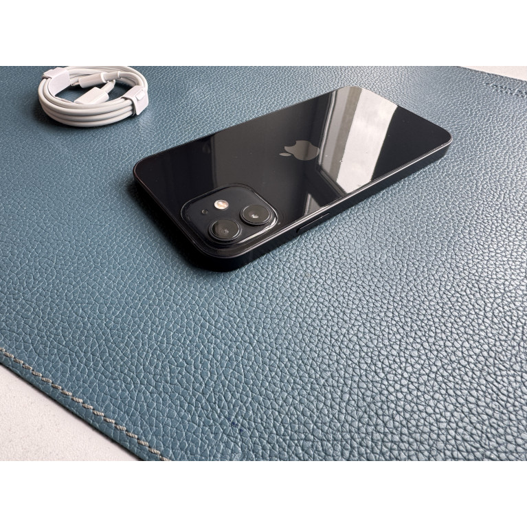 iPhone 12 64 Гб Черный Б/У