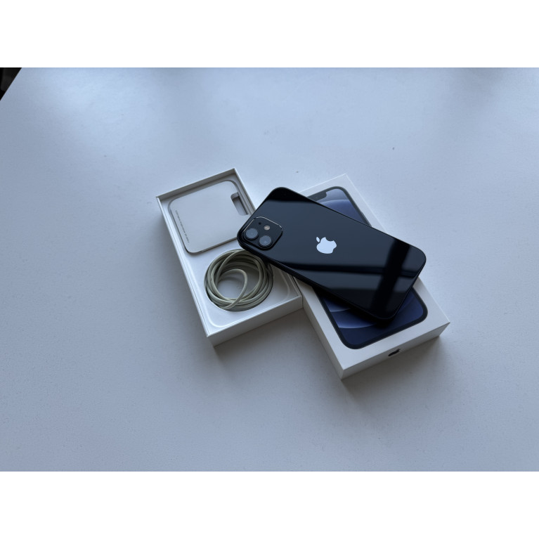 iPhone 12 64 Гб Черный Б/У