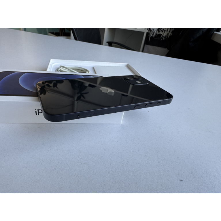 iPhone 12 64 Гб Черный Б/У