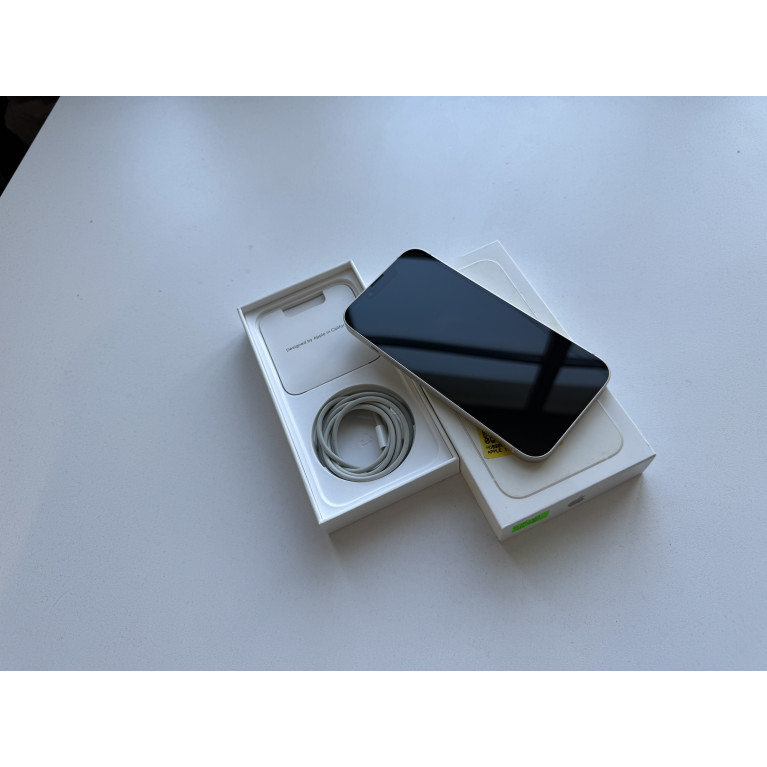 iPhone 13 128 Гб Сияющая звезда Б/У