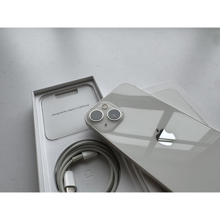iPhone 13 128 Гб Сияющая звезда Б/У