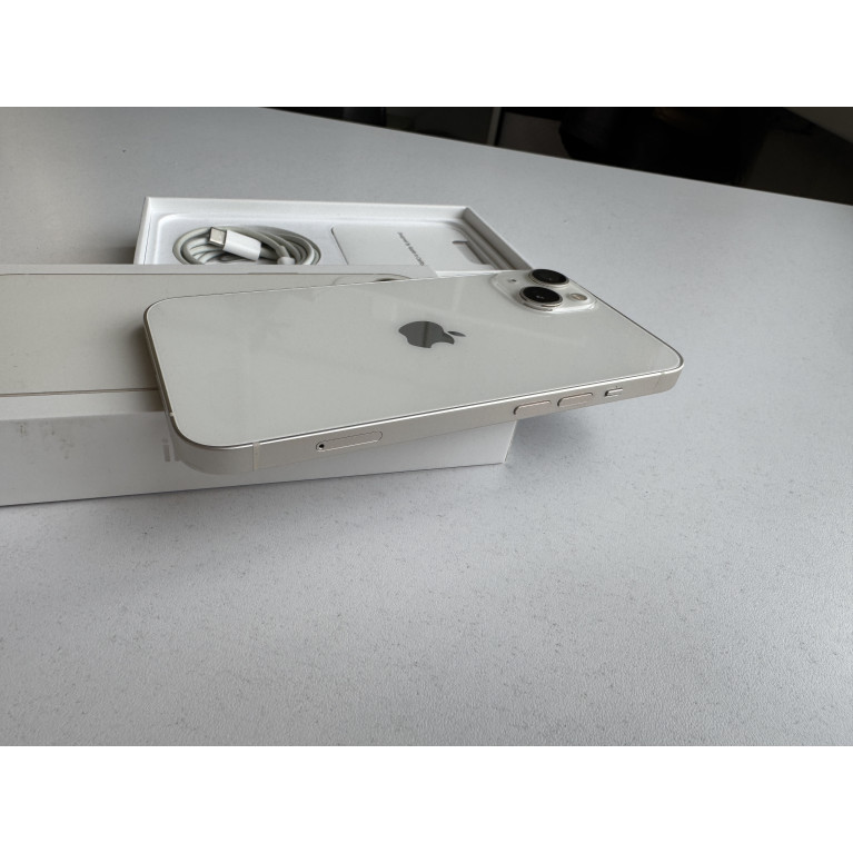 iPhone 13 128 Гб Сияющая звезда Б/У