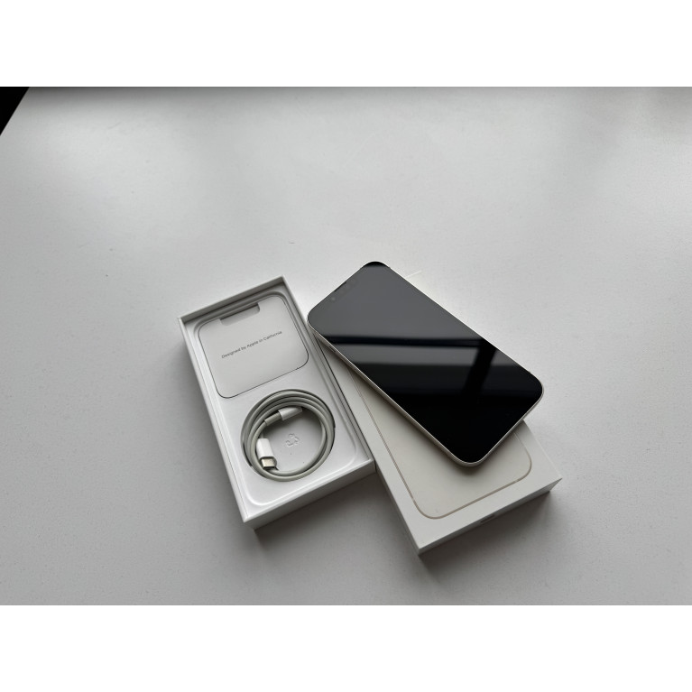 iPhone 13 128 Гб Сияющая звезда Б/У