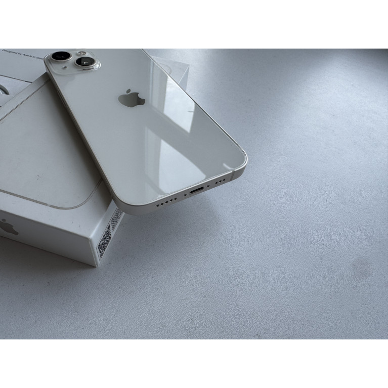 iPhone 13 256 Гб Сияющая звезда Б/У