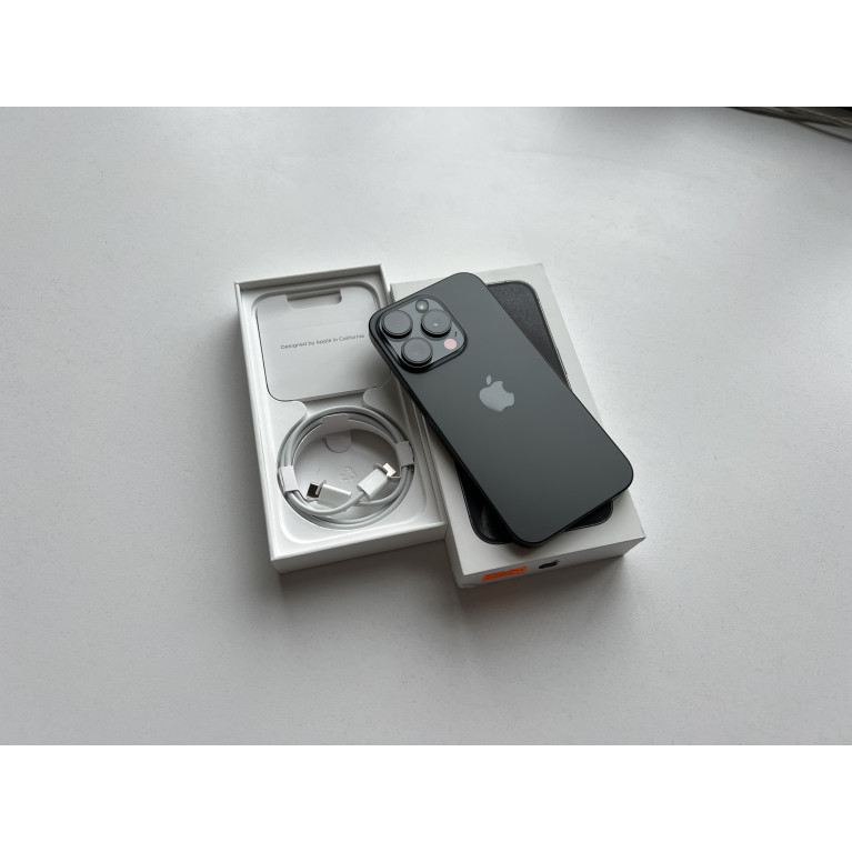 iPhone 15 Pro 128 Гб Черный титан Б/У