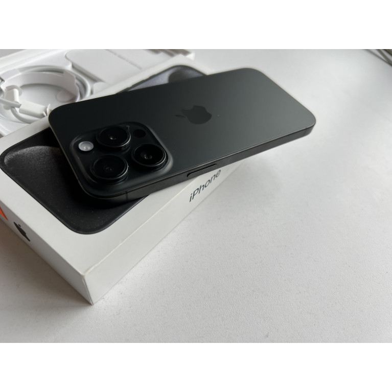 iPhone 15 Pro 128 Гб Черный титан Б/У