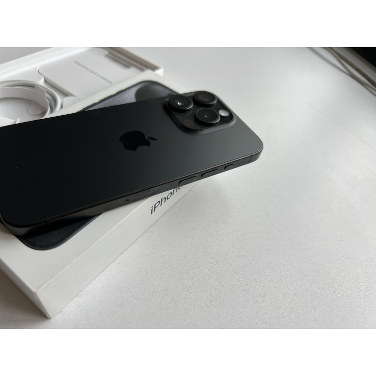 iPhone 15 Pro 128 Гб Черный титан Б/У