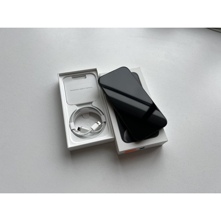 iPhone 15 Pro 128 Гб Черный титан Б/У